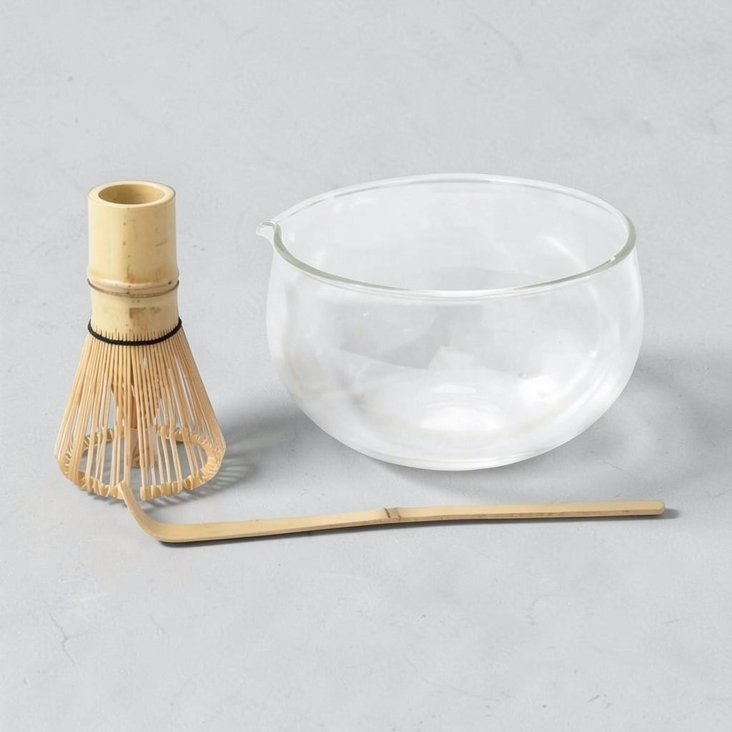 LISATA MATCHA 16oz double-wall glass bowl with bamboo whisk and scoop for preparing matcha lattes