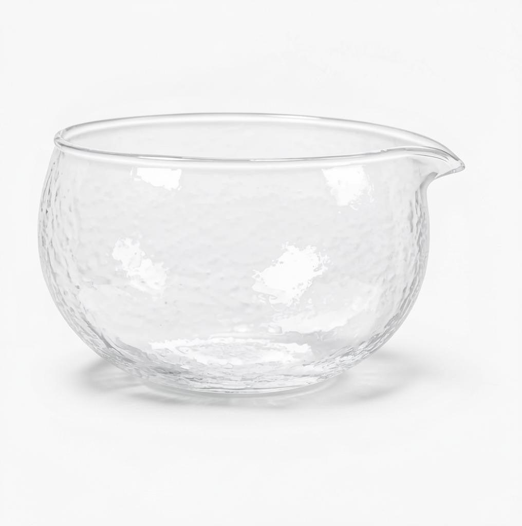 LISATA MATCHA 16oz clear glass matcha latte bowl with a textured surface and convenient pouring spout.