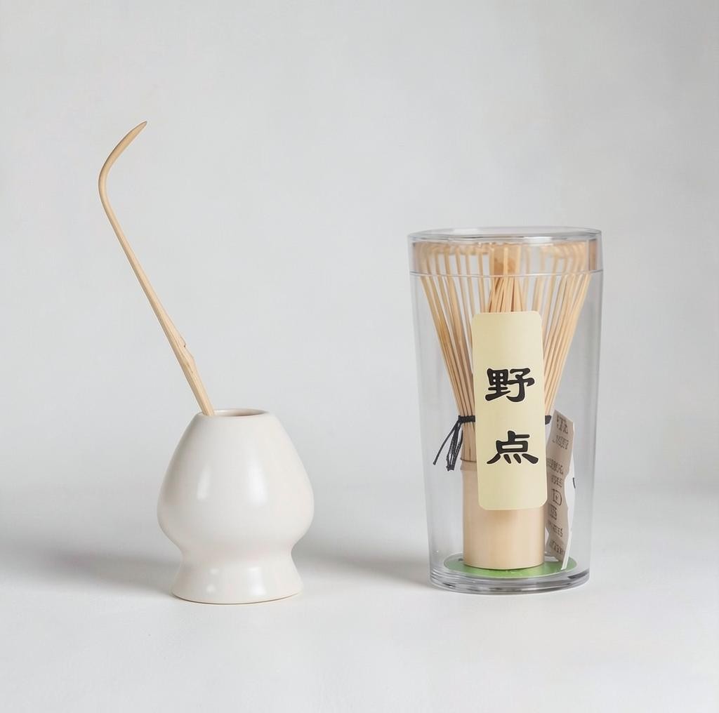 LISATA MATCHA mini bamboo whisk and scoop set with a ceramic stand for small matcha bowls
